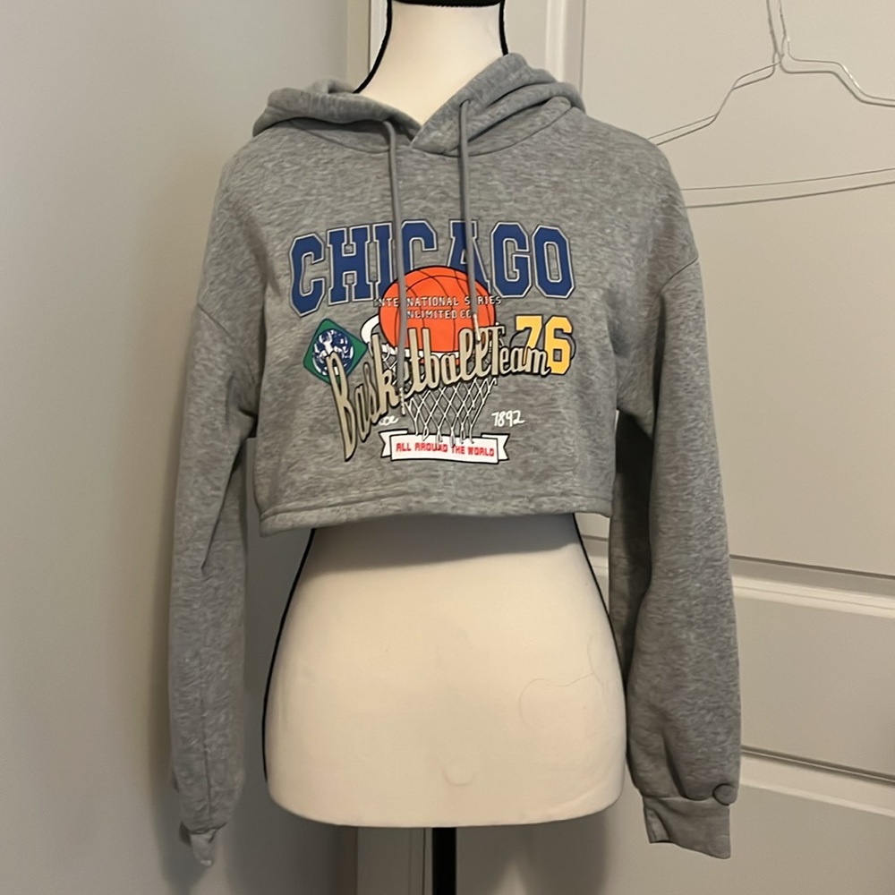 SHEIN Chicago Cropped Hoodie 🌟